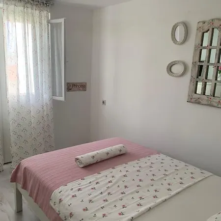 Holiday home Petite House
