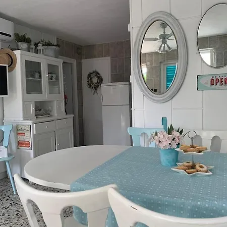 Petite House *