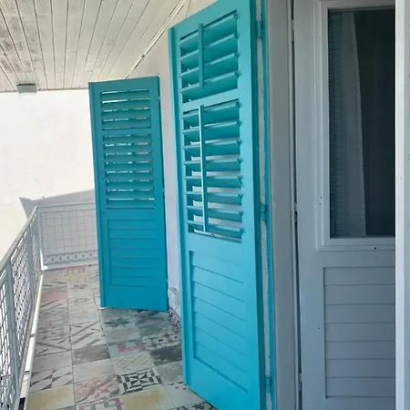Petite House